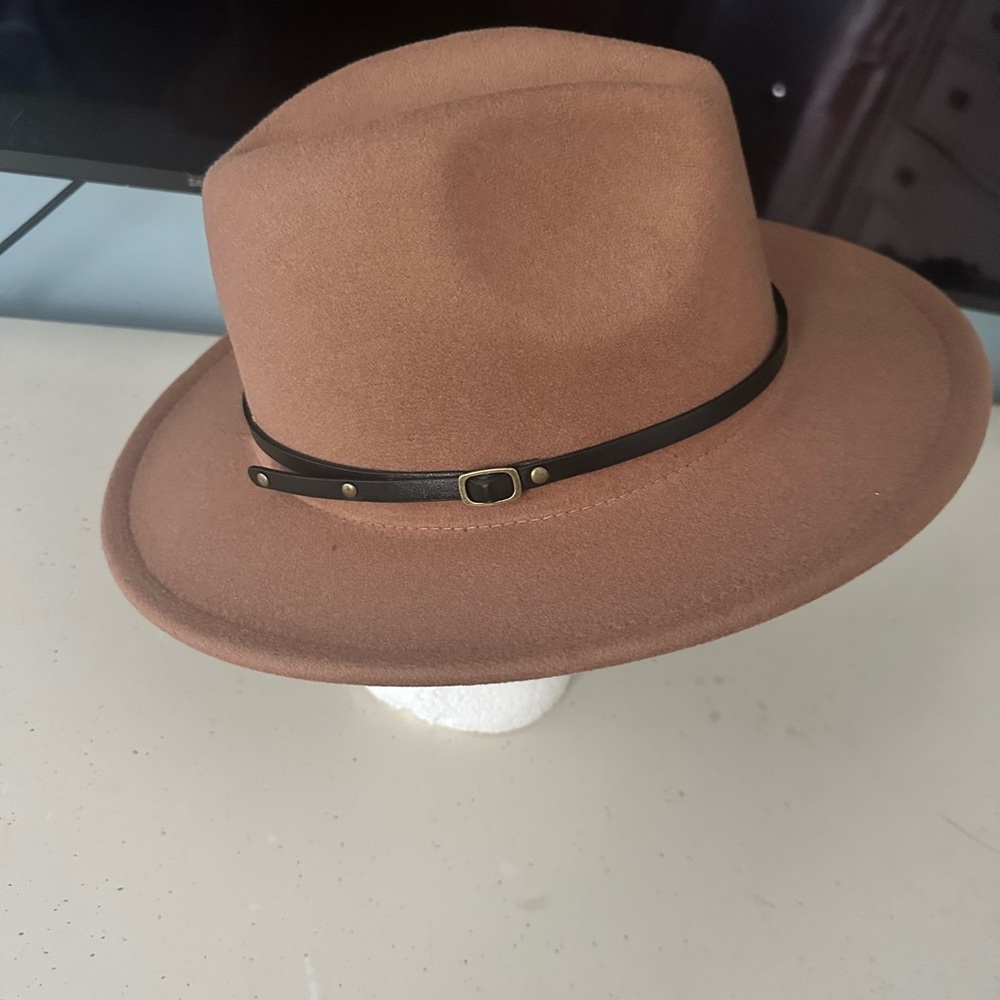 Women’s hat - Picture 6 of 10